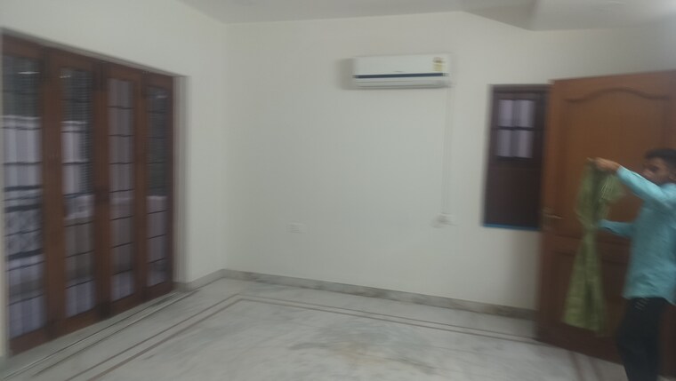 Room, jubilee hills 3 Bedroom 3000 Sq.Ft. Independent House In Jubilee Hills Hyderabad 9690213