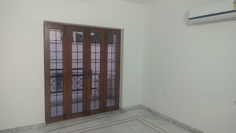 Room, jubilee hills 3 Bedroom 3000 Sq.Ft. Independent House In Jubilee Hills Hyderabad 9690213