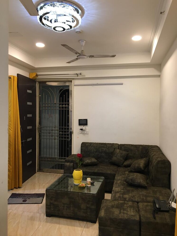 Living Room, gaur-city-2-14th-avenue 2 Bedroom 985 Sq.Ft. Apartment In Sector 16c Greater Noida Greater Noida 9690211