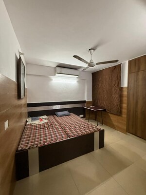 2 BHK Builder Floor For Rent in Chittaranjan Park