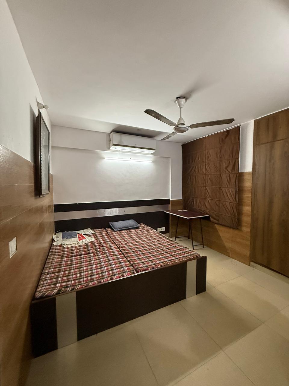 2 BHK Builder Floor For Rent in Chittaranjan Park 