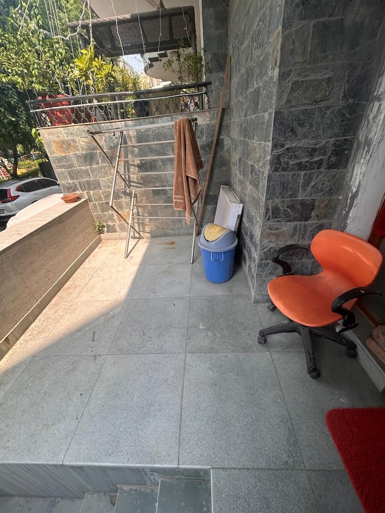 Balcony, kalkaji 3 Bedroom 1850 Sq.Ft. Builder Floor In Kalkaji Delhi 9690261