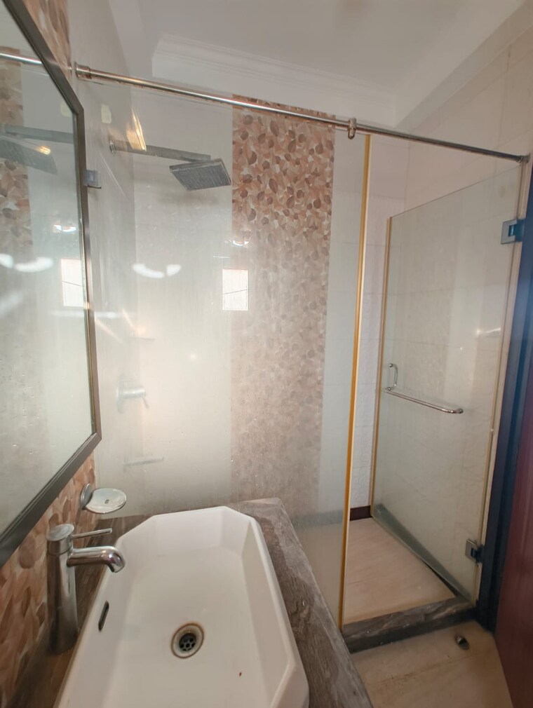 Bathroom, greater kailash i 1 Bedroom 1000 Sq.Ft. Builder Floor In Greater Kailash I Delhi 9690269