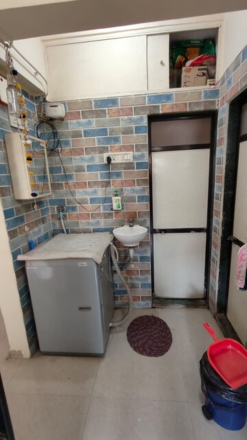 Master Bedroom in 1 BHK Apartment at Chembur – for Rent