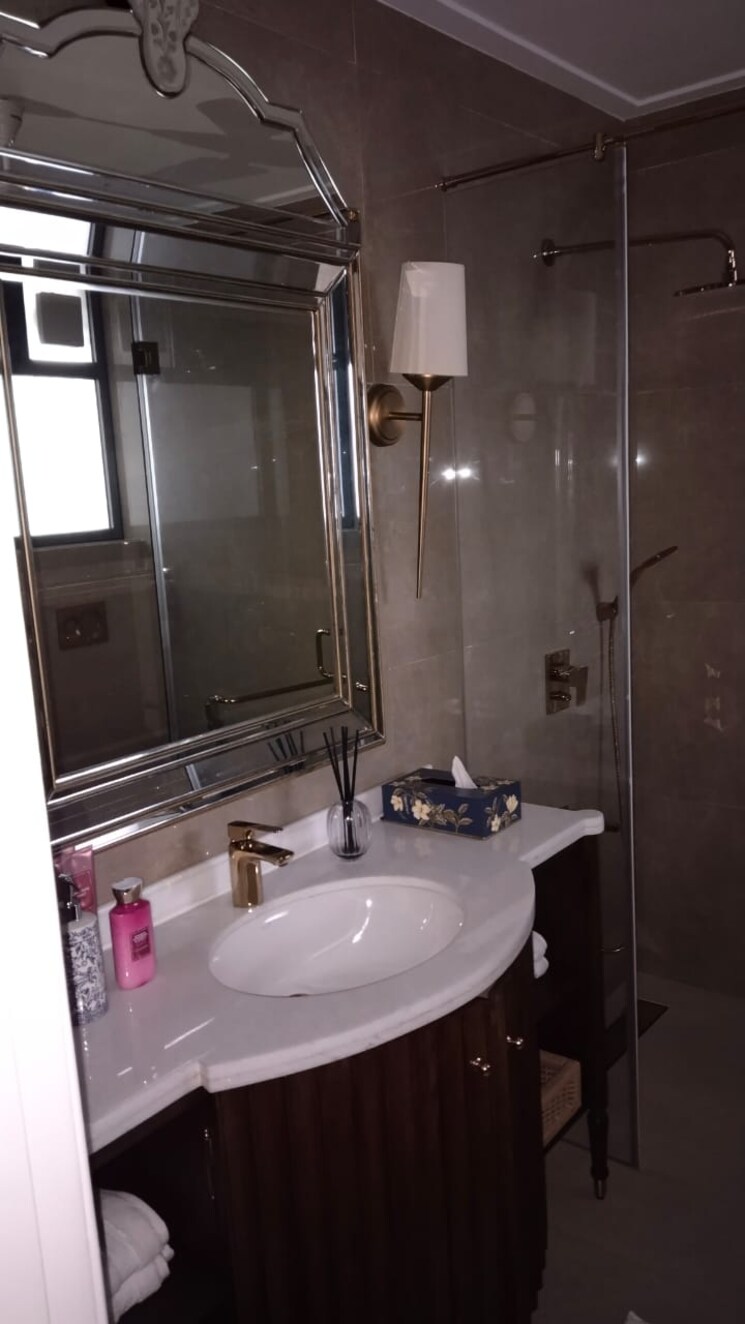 Bathroom, bptp-amstoria-verti-greens 3 Bedroom 2460 Sq.Ft. Apartment In Sector 102 Gurgaon 9658746