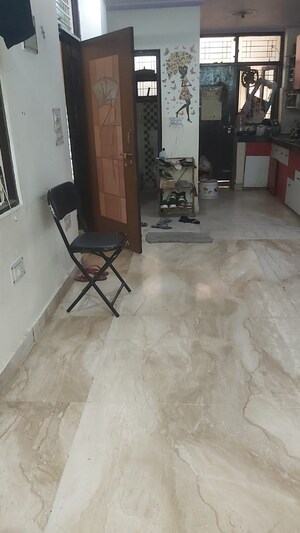 Parking in 2.5 BHK Builder Floor at Mayur Vihar – for Sale