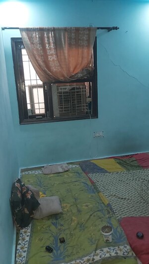 Bedroom in 2.5 BHK Builder Floor at Mayur Vihar – for Sale