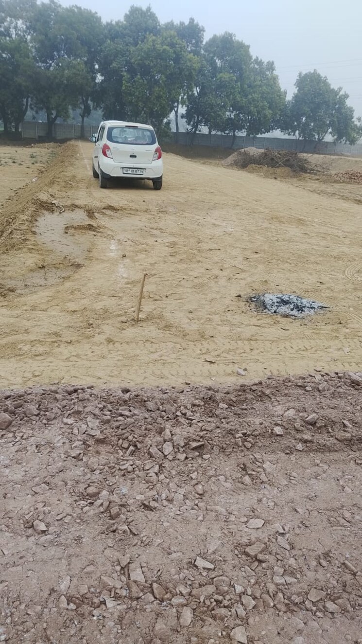 undefined, dadri  110 Sq.Yd. Plot In Dadri Greater Noida 9690309