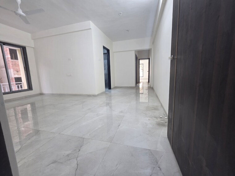 Room, goregaon west 2 Bedroom 650 Sq.Ft. Apartment In Goregaon West Mumbai 9690337