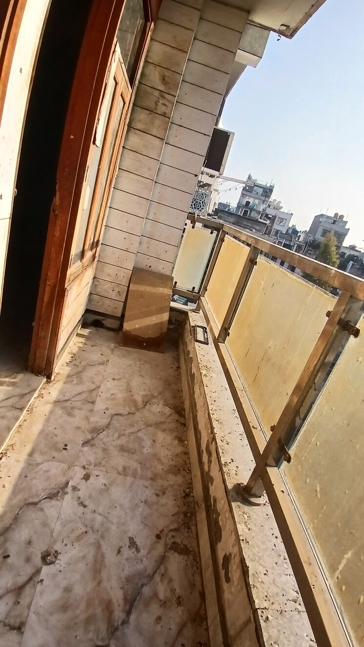 Balcony, abul fazal enclave part 1 4 Bedroom 1440 Sq.Ft. Apartment In Abul Fazal Enclave Part 1 Delhi 9690364