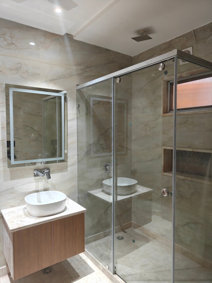 Bathroom, model town 4 Bedroom 2600 Sq.Yd. Builder Floor In Model Town Delhi 9690379