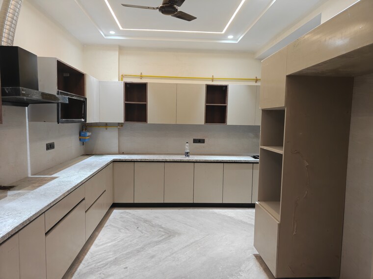 Kitchen, model town 4 Bedroom 2600 Sq.Yd. Builder Floor In Model Town Delhi 9690379