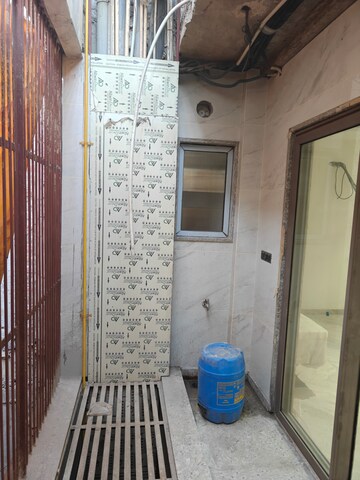 4 BHK Builder Floor – Nearby View at Model Town - for Rent