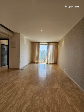 Furnished Amenities in 2 BHK Apartment at Hiranandani Castle Rock, Powai – for Rent