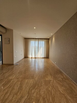 Furnished Amenities in 2 BHK Apartment at Hiranandani Castle Rock, Powai – for Rent