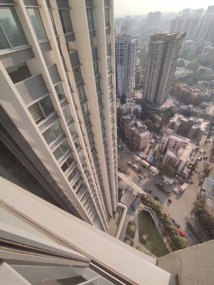 Balcony, sunteck-city-avenue-4 3 Bedroom 1036 Sq.Ft. Apartment In Goregaon West Mumbai 9690398