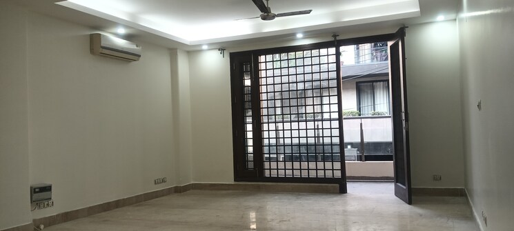 Room, greater kailash i 4 Bedroom 2700 Sq.Ft. Builder Floor In Greater Kailash I Delhi 9690449
