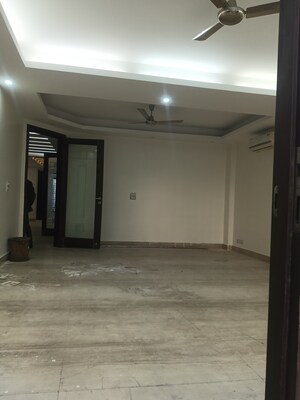 Room in 4 BHK Builder Floor at Greater Kailash I – for Rent