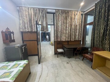 Room in 1 BHK Independent House at Sector 56 – for Rent