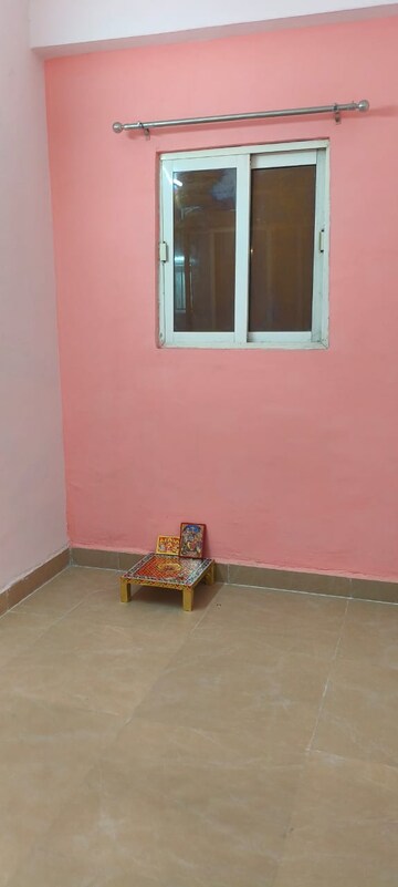 Room in 3 BHK Apartment at Gardenia Golf City, Sector 75 – for Rent