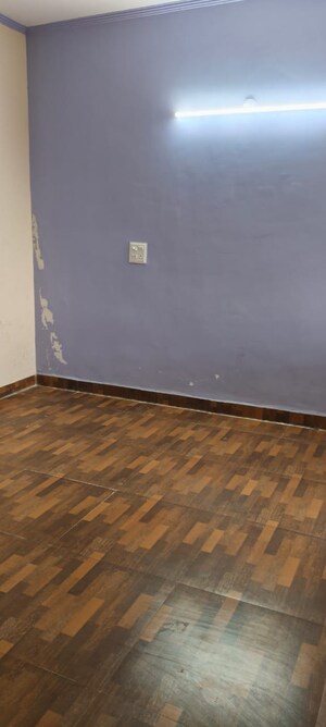 Room in 3 BHK Apartment at Gardenia Golf City, Sector 75 – for Rent