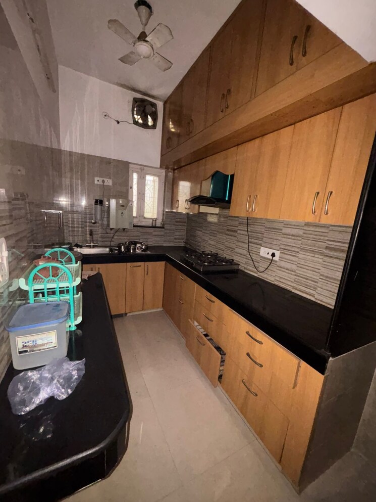 Kitchen, rwa-apartments-sector-20 3 Bedroom 1250 Sq.Ft. Builder Floor In Sector 20 Noida 9690454