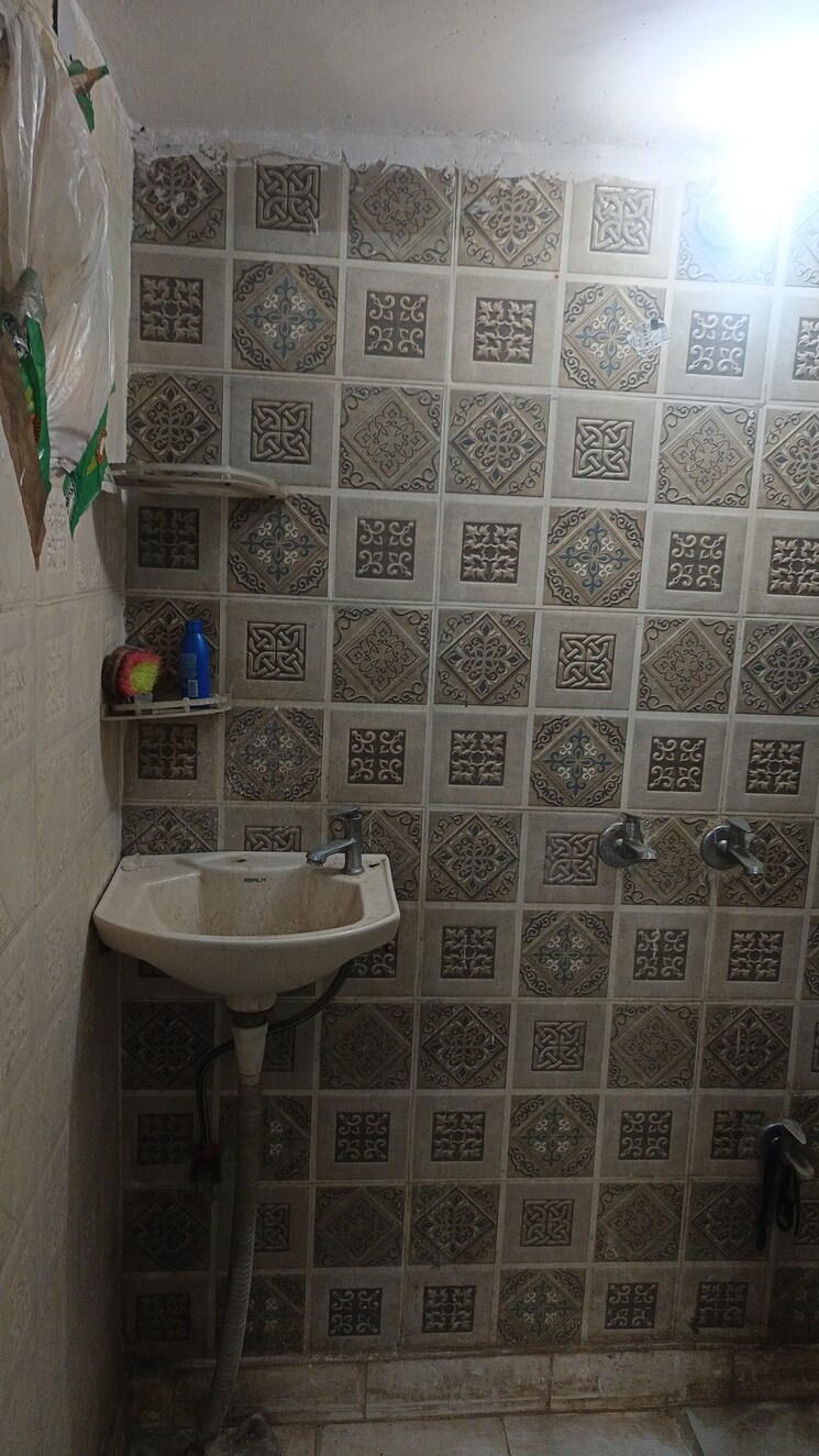 Master Bedroom, shadipur 1 RK 250 Sq.Ft. Builder Floor In Shadipur Delhi 9690467