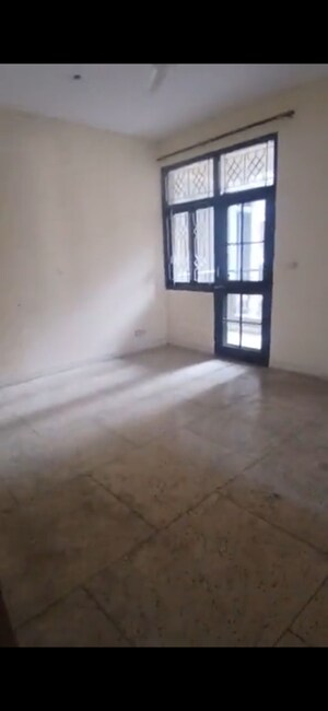 Room in 3 BHK Apartment at Indian Oil Apartments, Sector 62 – for Rent