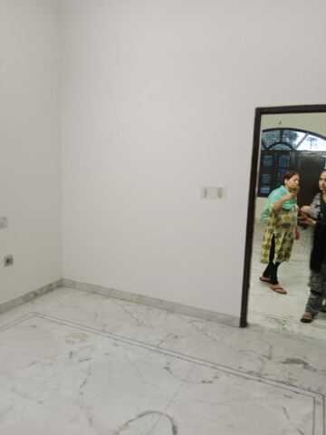 Room in 2 BHK Builder Floor at Huda – for Rent