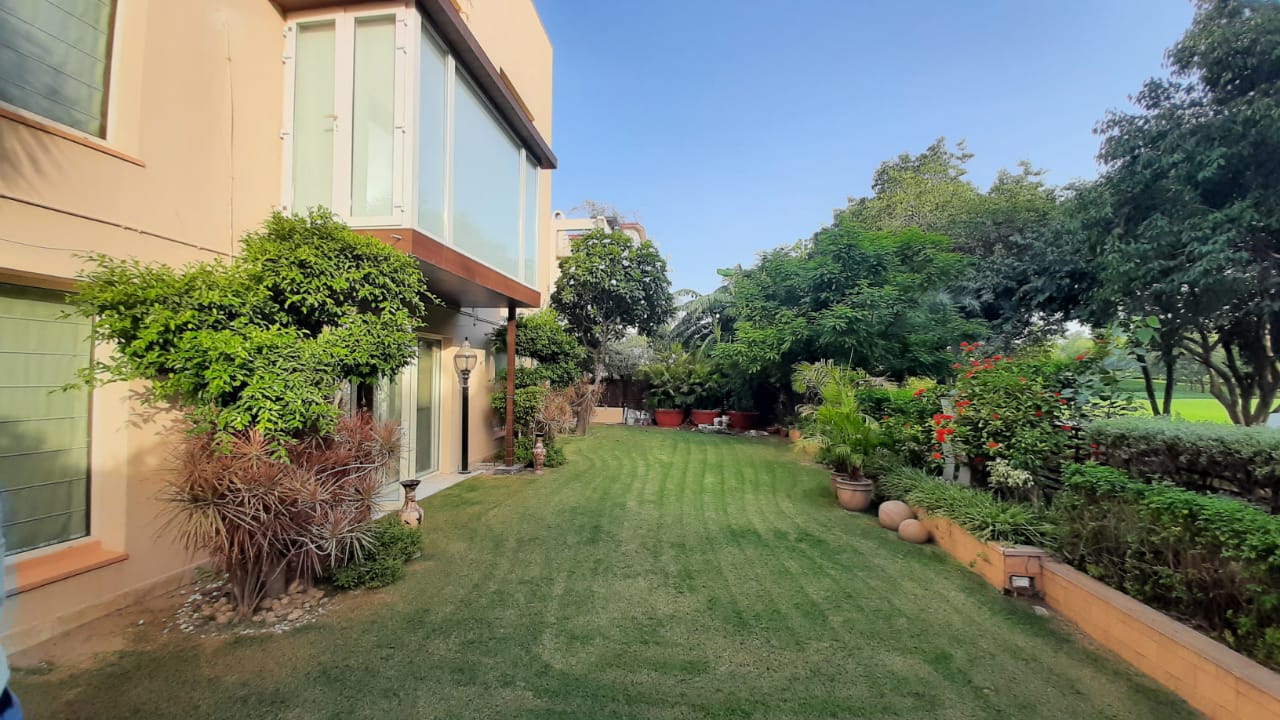 4 BHK + Servant Room Villa For Sale in Jaypee Greens Kingswood Oriental