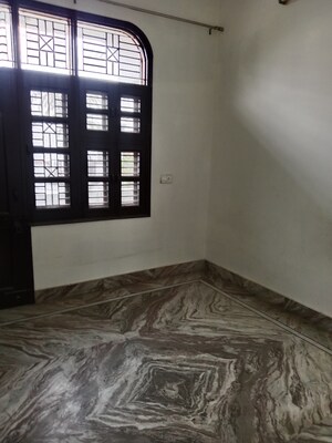 Room in 3 BHK Builder Floor at Huda – for Rent