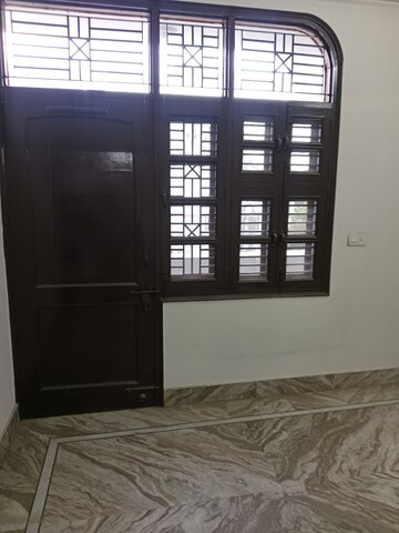 Room in 3 BHK Builder Floor at Huda – for Rent