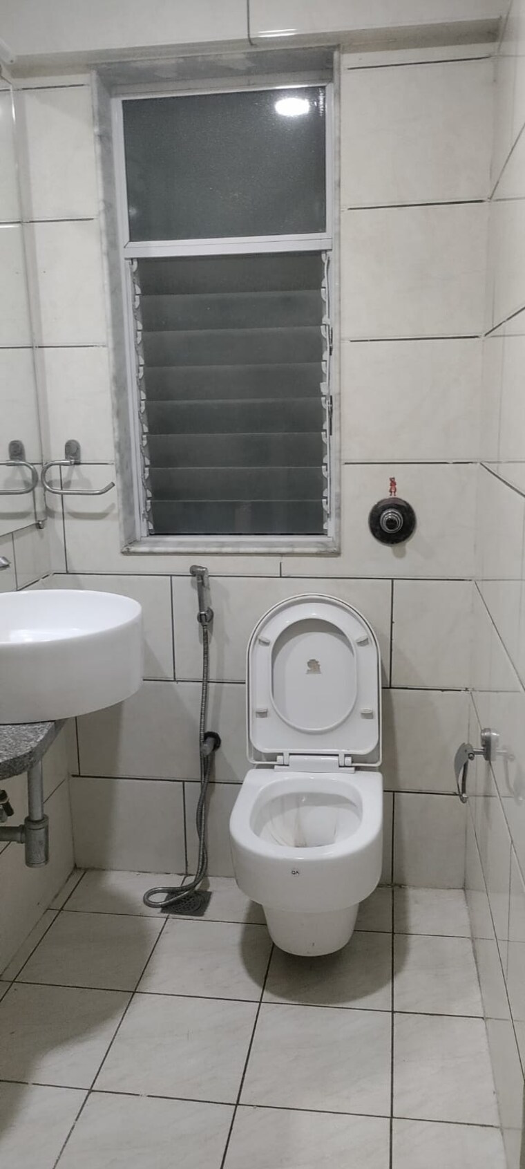 Bathroom, meghana-apartment 1 Bedroom 500 Sq.Ft. Apartment In Lower Parel Mumbai 9690518