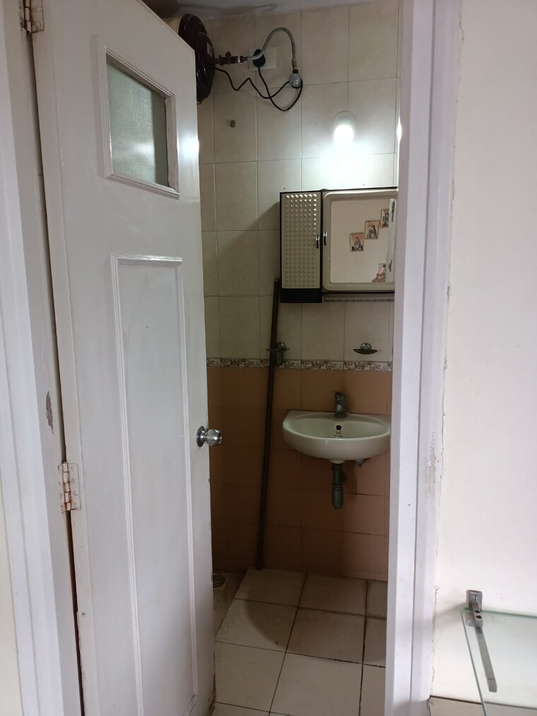 Bathroom, naiknavare-sylvan-heights 2 Bedroom 1040 Sq.Ft. Apartment In Aundh Pune 9690528