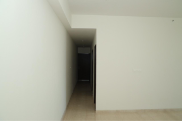 Room in 2 BHK Apartment at Peninsula Salsette 27, Dhaku Prabhuchi Wadi – for Rent