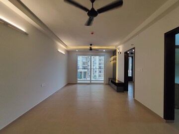 Room in 3.5 BHK Apartment at Bhartiya Nikoo Homes Phase 2, Thanisandra Main Road – for Rent