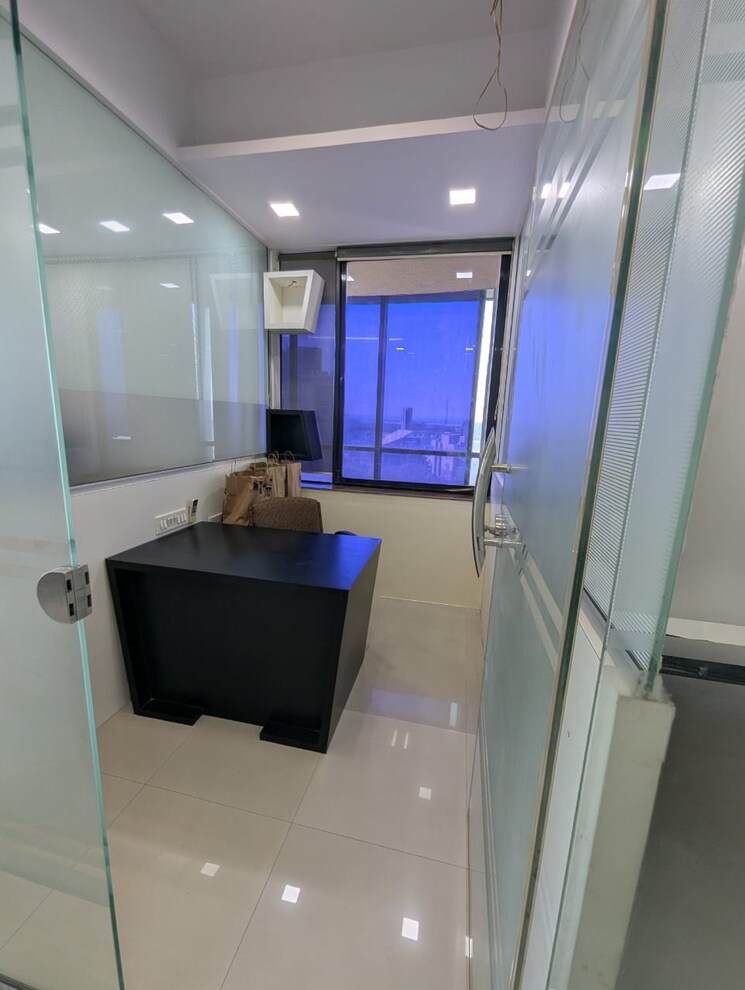 Team Area, real-tech-park Commercial Office Space 1400 Sq.Ft. In Vashi Sector 30a Navi Mumbai 9690599