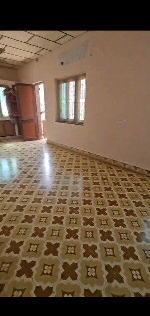 Room in 2 BHK Builder Floor at Ghatlodia – for Rent