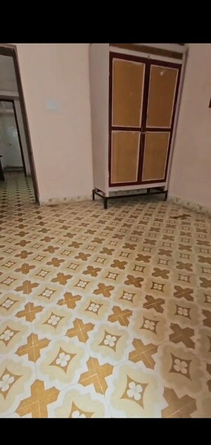 2 BHK Builder Floor For Rent in Ghatlodia