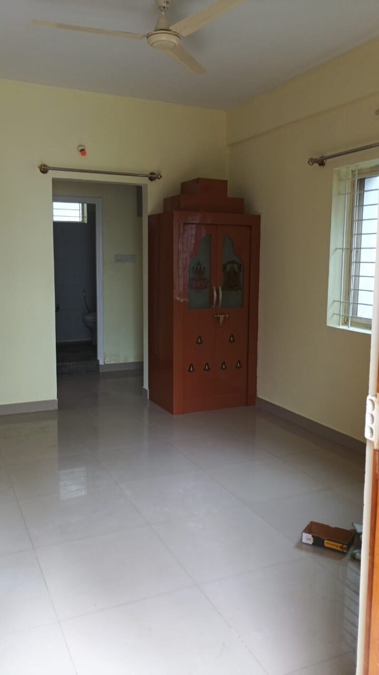 Room, electronic city phase i 1.5 Bedroom 750 Sq.Ft. Apartment In Electronic City Phase I Bangalore 9690618