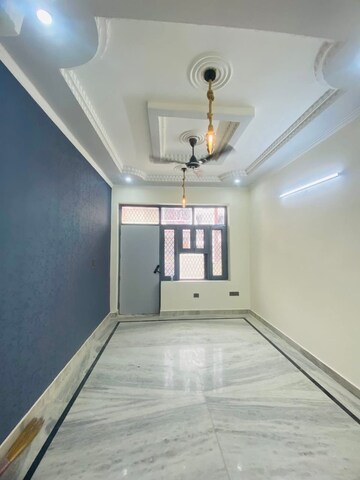 Room in 3 BHK Builder Floor at Green Fields Colony – for Sale