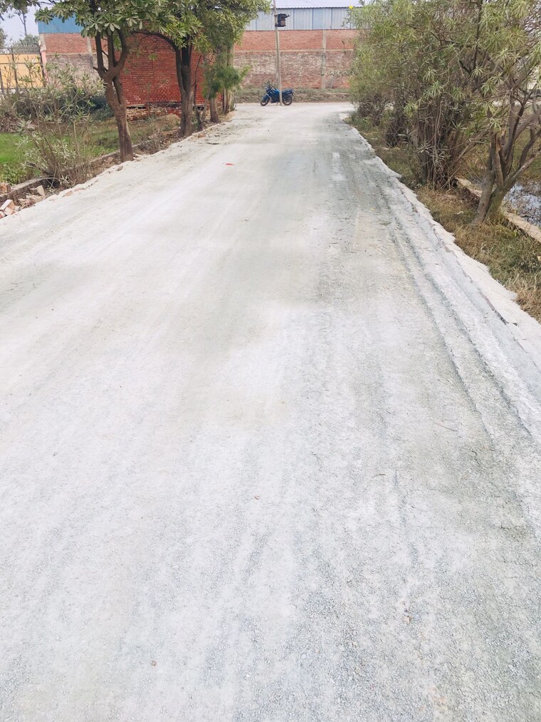 Nearby, ramnagar  1360 Sq.Ft. Plot In Ramnagar Varanasi 9690685