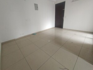 Room in 2 BHK Apartment at Gulshan Bellina, Sector 16 Greater Noida – for Rent