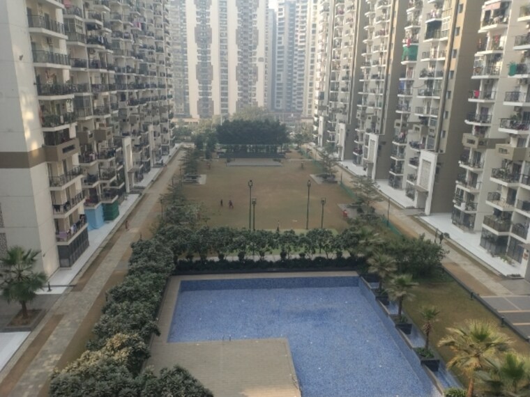Swimming Pool, gulshan-bellina 2 Bedroom 597 Sq.Ft. Apartment In Sector 16 Greater Noida Greater Noida 9690695