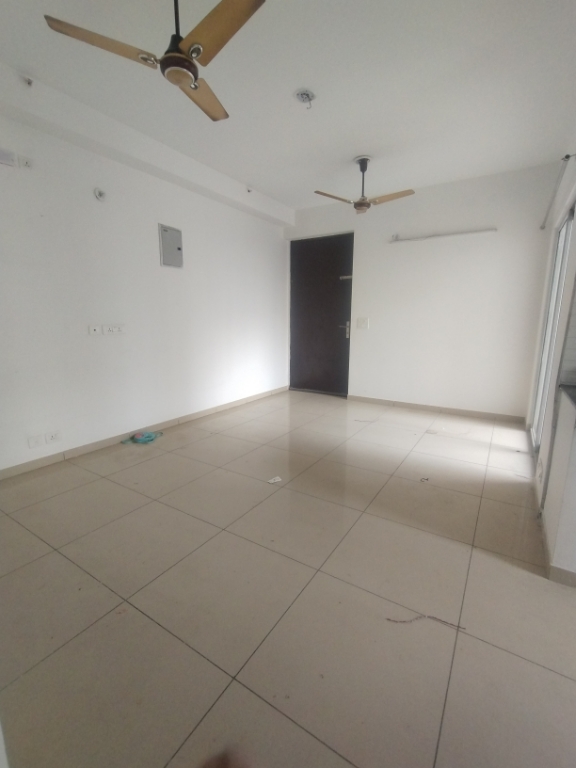 2 BHK Apartment For Sale in Gulshan Bellina