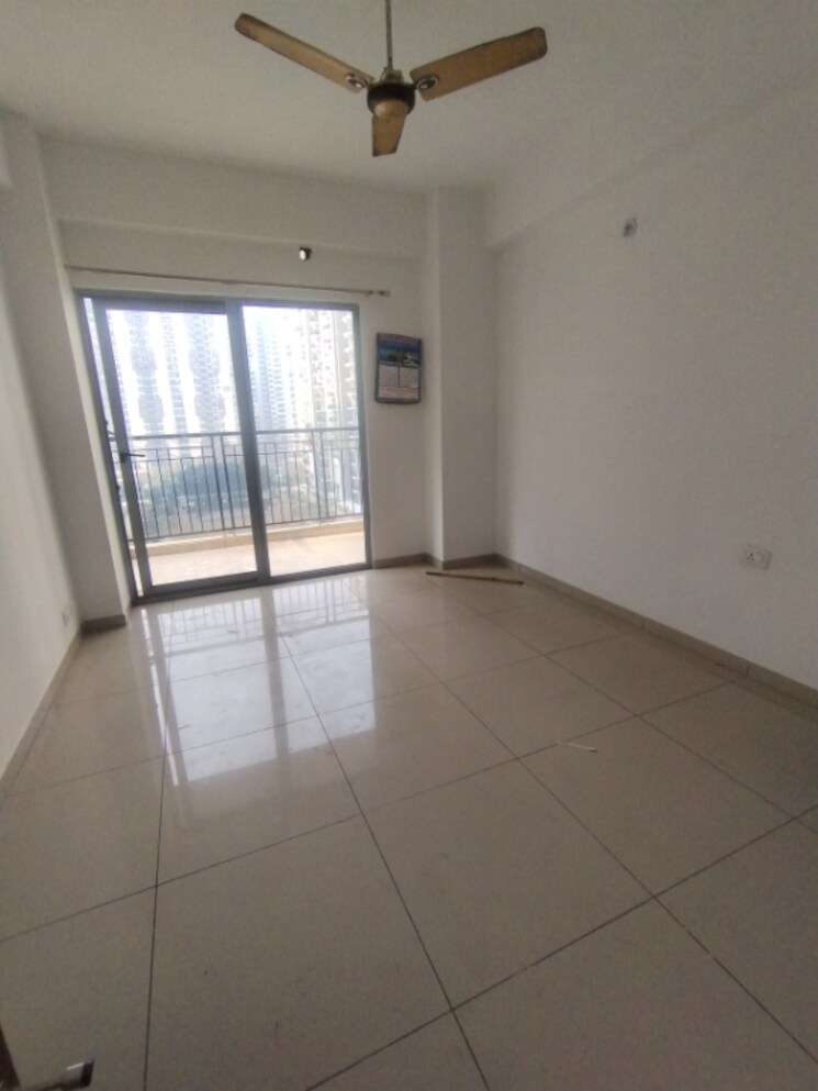 Room, gulshan-bellina 2 Bedroom 597 Sq.Ft. Apartment In Sector 16 Greater Noida Greater Noida 9690732