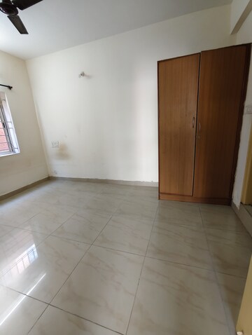 Room in 2 BHK Apartment at Akshaya Enclave New Thippasandra, New Thippasandra – for Rent