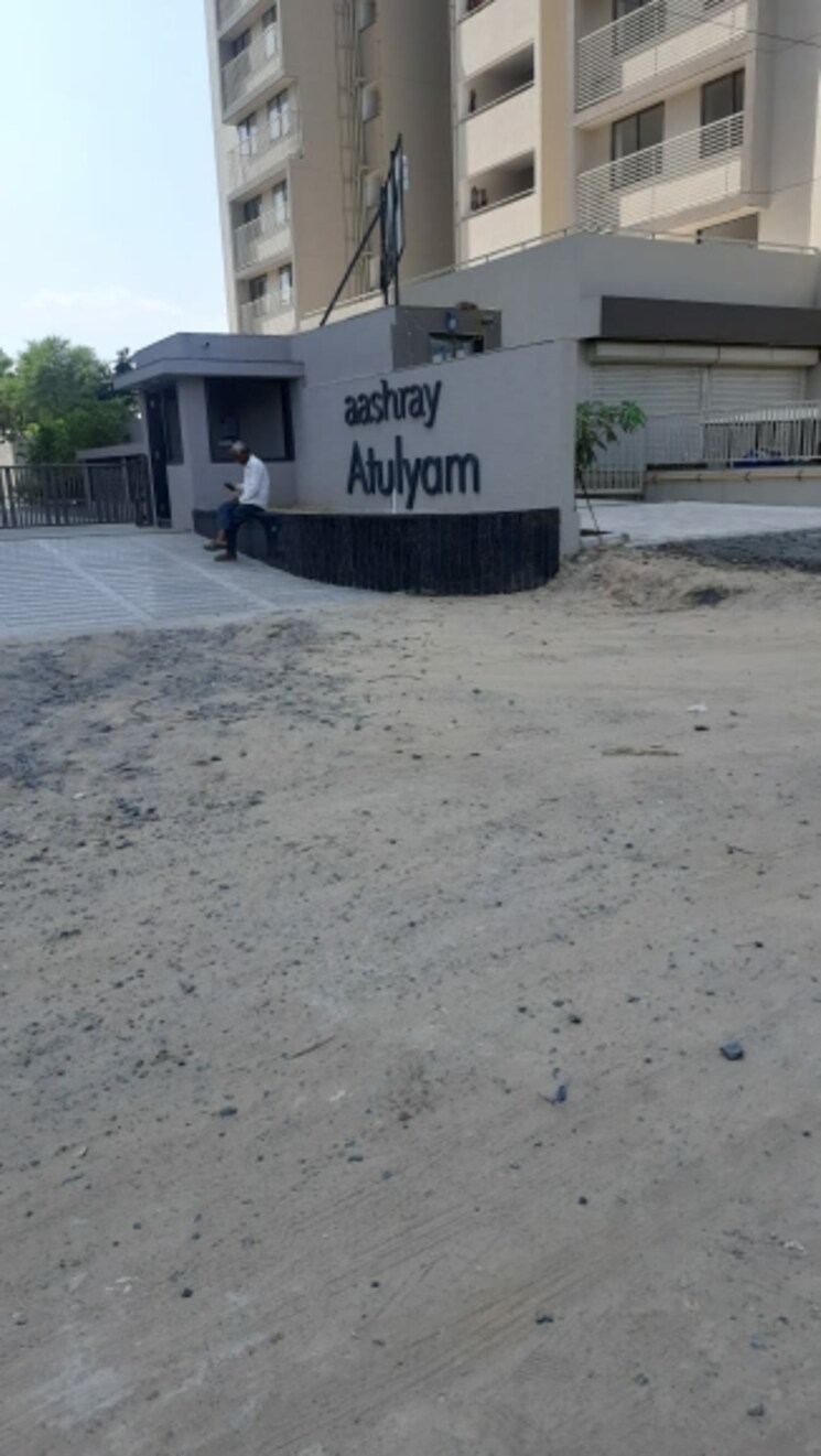  Parking, shilaj 3 Bedroom 1200 Sq.Ft. Apartment In Shilaj Ahmedabad 9690753