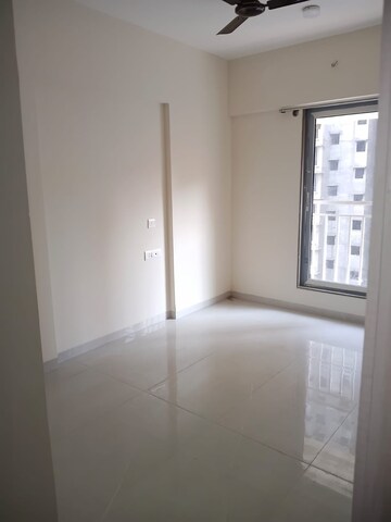 Room in 1 BHK Apartment at Shraddha Pearl, Kannamwar Nagar – for Rent