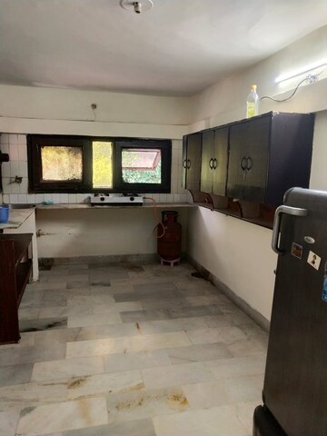 Kitchen in 2 BHK Builder Floor at Sector 55 – for Rent
